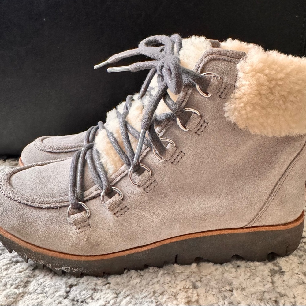 Sorel Women's Gray Suede Lace-Up Winter Ankle Boots with Shearling Collar